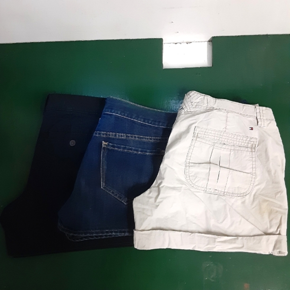 Variety size 4 shorts